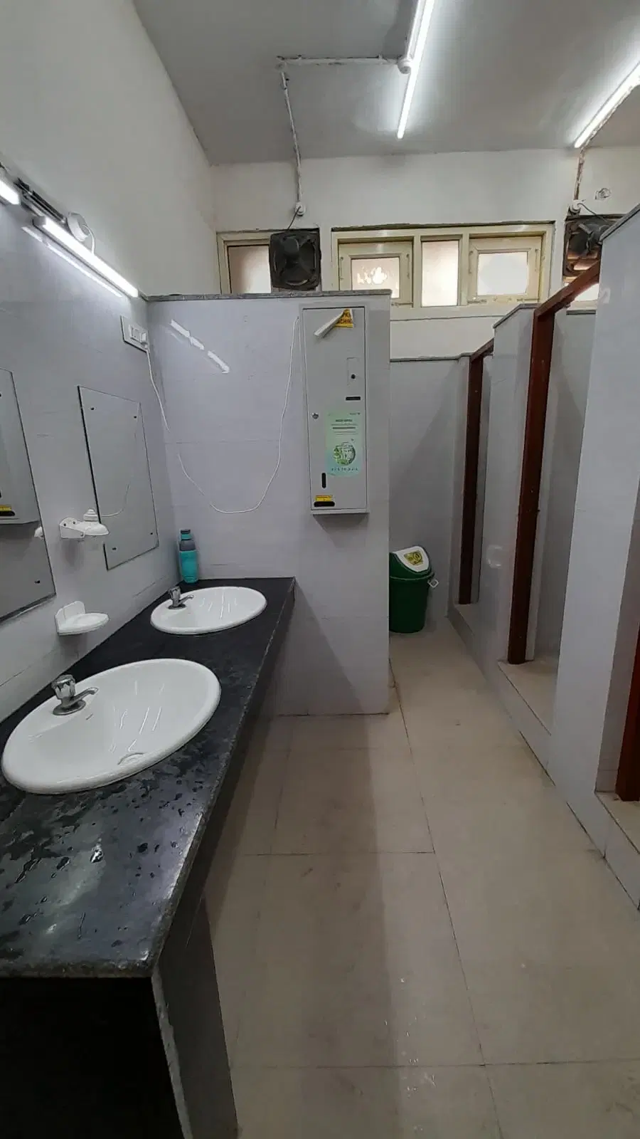 Kamala Nehru College Academic Building photo 7